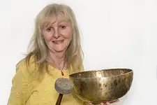 Ausbildung Klangmassage „Klang & Energie” Modul 1 mit Ruth Röller