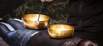 Seminar Klangschalen Modul 2 Körperarbeit & Massagen mit Peggy Schädlich